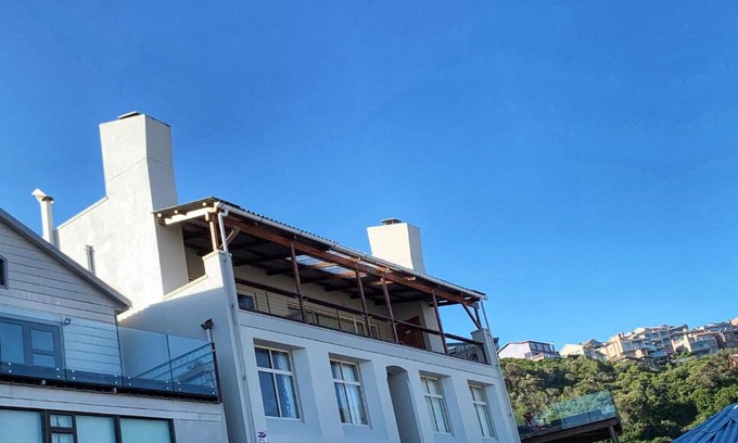 Herolds Bay Casa | Toms Cabin