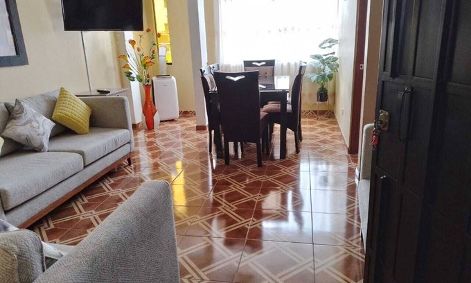 Lima Apartamento | Top Floor Private Condo 2 Bed 1 Bath Apt. Walk to Videna in San Luis.