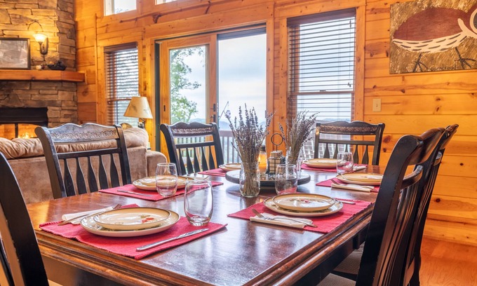 Wolf Laurel Cabina | Top view on the mountain!~Sunsets & luxury for 10~Hatley Pointe ski-in/ski-out~