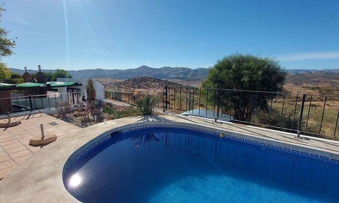Viñuela Villa | Top villa, tranquility, view, affordable