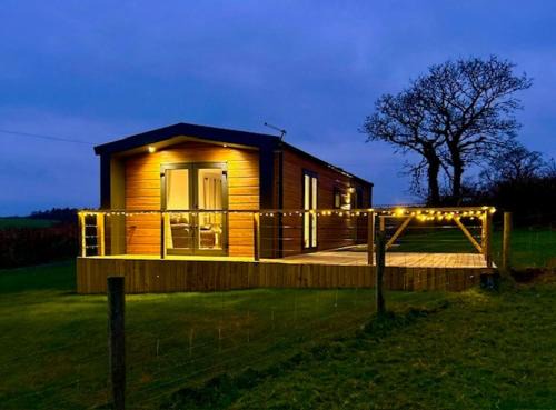 Okehampton Otro | Tor Lodge, Oak Tree Lane