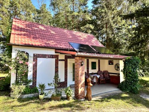 Tornow Apartamento | Tornower Waldhäusl, perfekt gelegen 60 km vor Berlin, auf der Schwelle zum Spreewald und nahe Tropical Islands