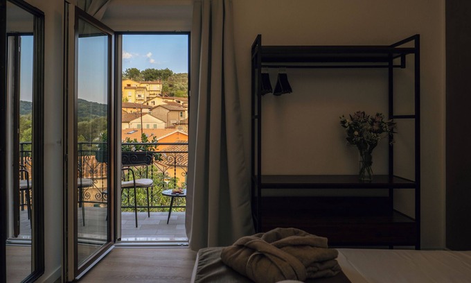 Sasso d'Ombrone Casa | Tosco Suite "Solis" - panoramic view, whirlpool, fireplace and steam room