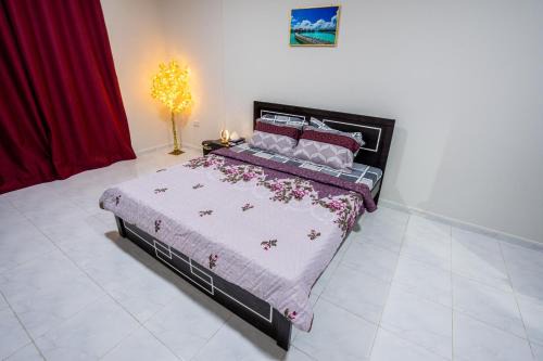 Mussafah Apartamento | tourist Family and couple private Rooms ME11 BGR 01 baith al jannah LLC one private room in three bedroom apartment