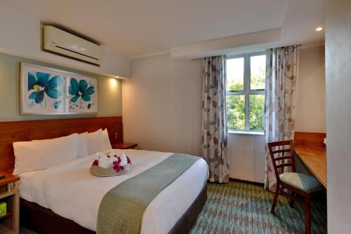 Greater Johannesburg Metropolitan Area Hotel | Town Lodge Waterfall, Midrand