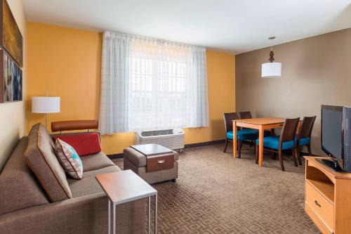 North Mountain Hotel | TownePlace Suites Phoenix North