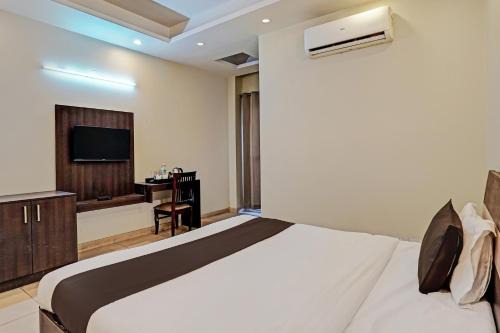 Gurugram Hotel | Townhouse Akshay Hotel