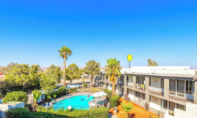 Barstow Hotel | Townhouse Barstow Route 66