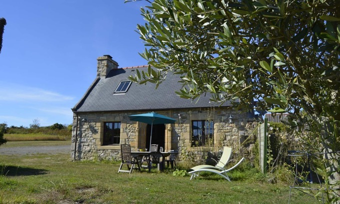 Crozon Casa | Traditional Breton house next to the village of La Palue