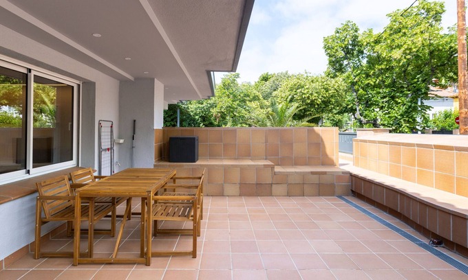 Vilassar de Mar Apartamento | Tramuntana - Apartahotel con Piscina