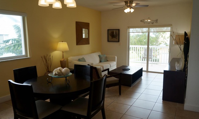 Alice Town Casa | "Tranquility" - 2 Bedroom / 2 Bath