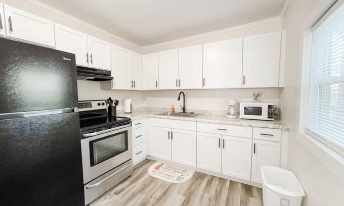 Beaufort Cabaña | Tranquility Retreat - Sleeps 4 - 10 MIN TO PARRIS ISLAND