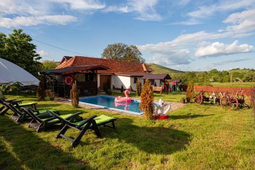 Bratca Casa | Transylvanian Home - Mountain View, BBQ & Pool