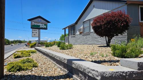 Flagstaff Hotel | Travelers Inn