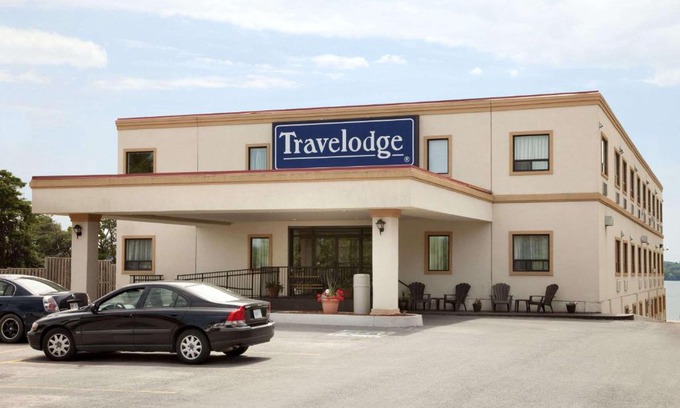 Trenton Hotel | Travelodge by Wyndham Trenton
