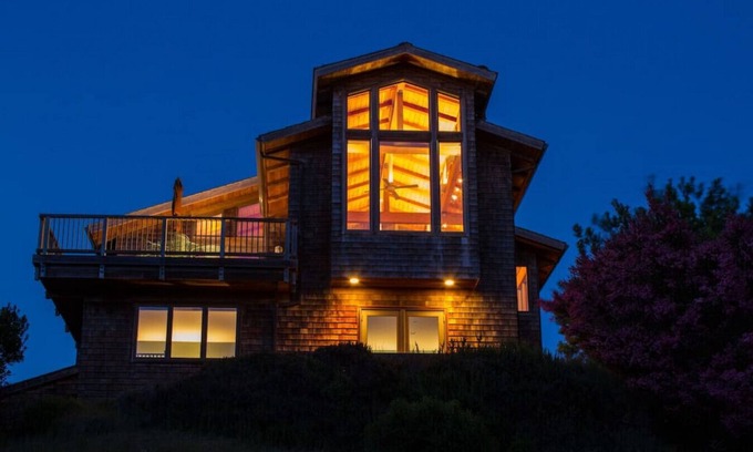 Inverness Casa | Tree House - ¡Casa de cuatro habitaciones en la cima de la cresta!