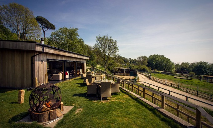 Hythe Cabina | Treehouse Hotel - At Port Lympne Reserve