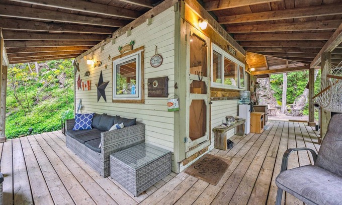Wiarton Cabaña | Treetop Hideaway – Rustic Cabin Retreat
