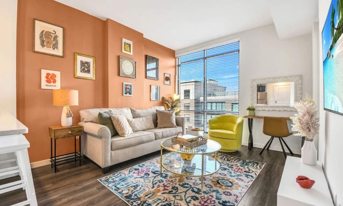 Lake Eola Heights Apartamento | Trendy Gateway | by Lake Eola | Free Parking