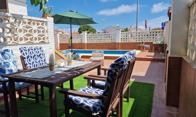 Riumar Chalet De Esquí | "Trini"@MARISOL: 380m hasta la playa, piscina privada, A/C, WiFi, playa para perros