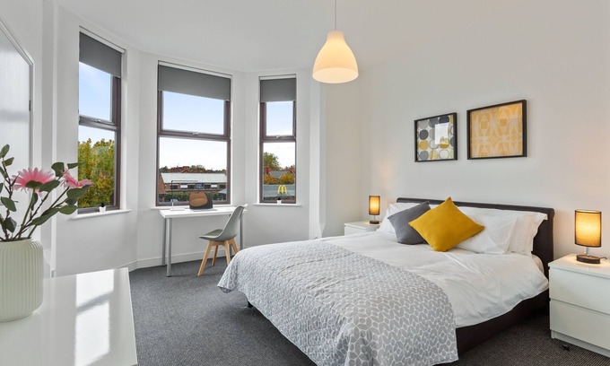 West Bridgford Apartamento | De Lujo-Triple-Baño en la habitacion-Adjoining rooms