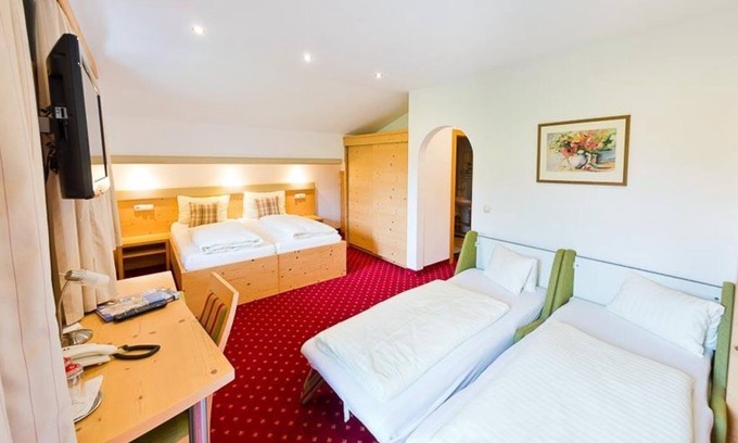 Maria Alm am Steinernen Meer Casa | Triple room, shower, WC, mountain side - Hotel Sportalm Hintermoos