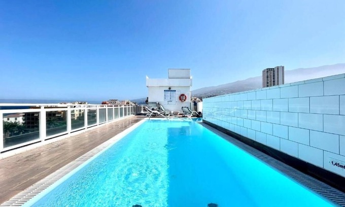 Puerto de la Cruz Hotel | Tropical