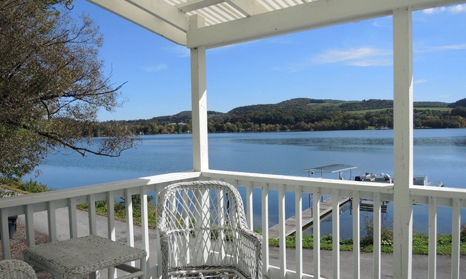 Richfield Springs Apartamento | Trout Brook Unit #4 - Upscale, 1 of 3 units, swimming, fishing, paddle sports