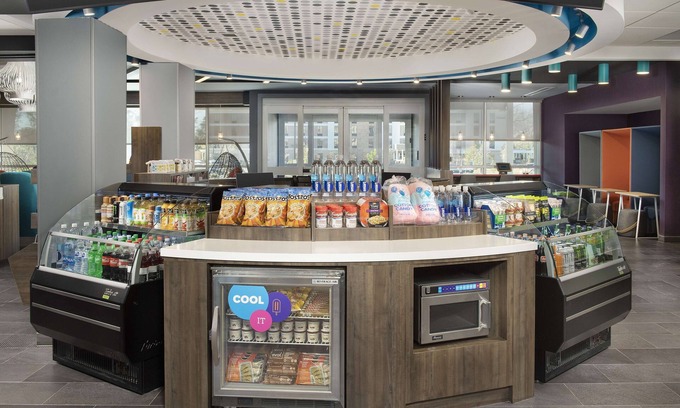 Burton Hotel | Tru by Hilton Beaufort, SC