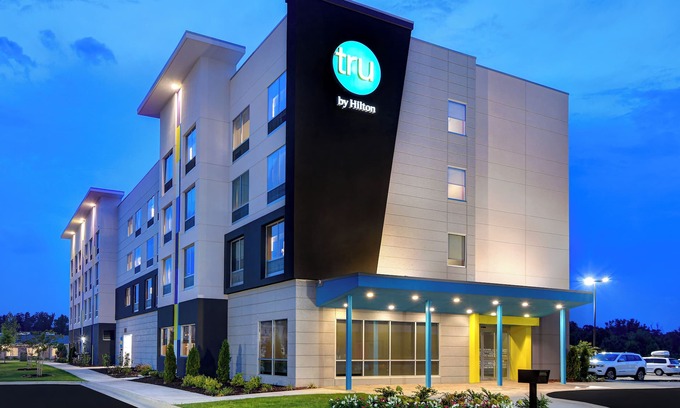 Westfall Park Hotel | Tru By Hilton Wilmington Wrightsville Beach