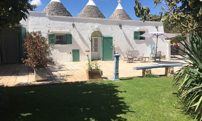 Martina Franca Casa | Trulli en el valle de Itria con piscina y bosque de pinos con hamacas ... ¡un cuento de hadas!