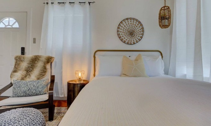 Midtown Casa | Tucker #2 (Studio) · Studio Oasis+Private Patio -Super Walkable-Midtown