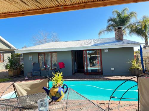 Oudtshoorn Apartamento | Tuinhuis