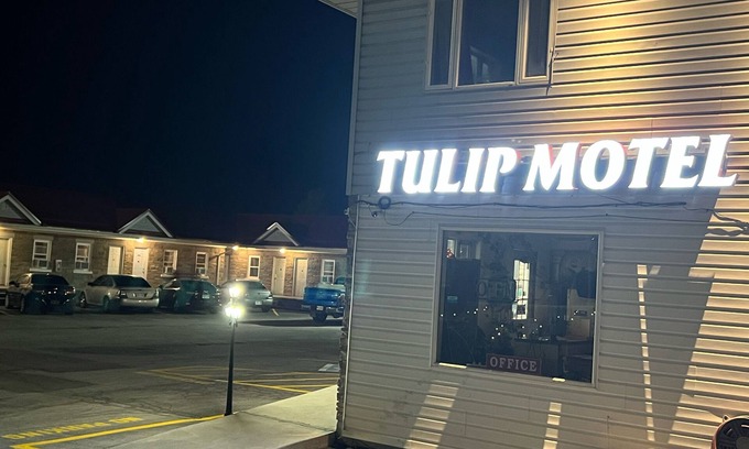 Woodstock Hotel | Tulip Motel