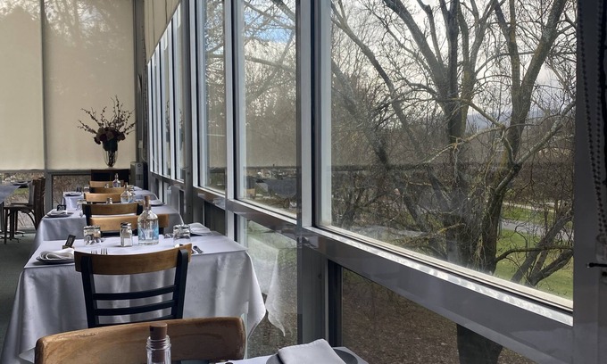 Tumbarumba Hotel | Tumbarumba Motel & Elms Restaurant