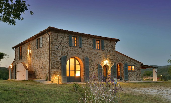 Monteverdi Marittimo Casa | Tuscan farmhouse with swimming pool