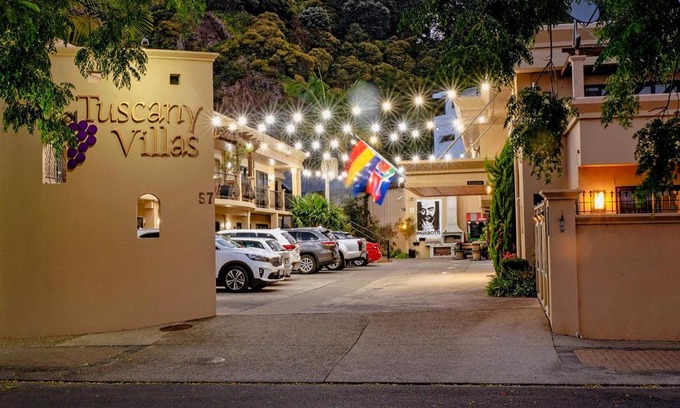 Whakatane Hotel | Tuscany Villas Whakatane