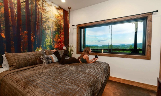 Saluda Casa | Twilight Timber at Saluda Mountain Retreats!