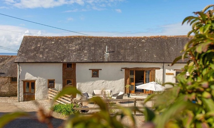 Braunton Casa | Two Bedroom Cottage - Saunton - HEATED SWIMMING POOL