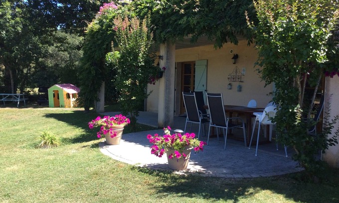 Domme Apartamento | Two bedroom ground floor apartment, quiet location, ideal for young families.