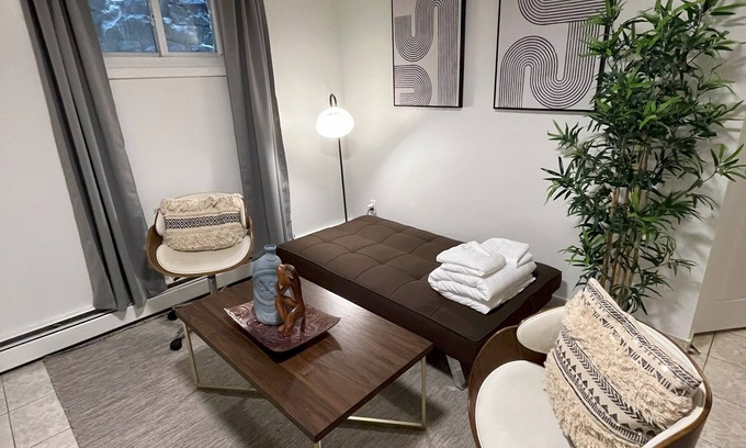 West New York Apartamento | Two Bedroom Private Apt near NYC!