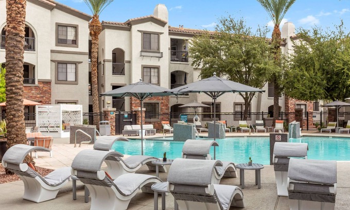 Glendale Sports and Entertainment District Apartamento | TWO CozySuites Apartment DowntownChandler