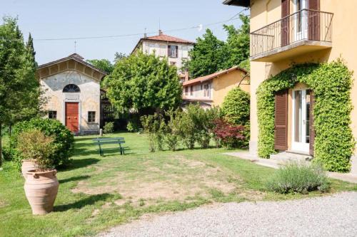 Villa Guardia Apartamento | Two floors APT with shared pool and parking!