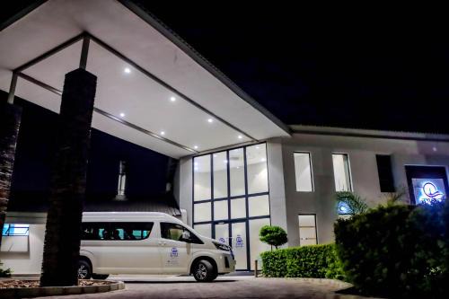 Kasane Hotel | Two Rivers Hotel