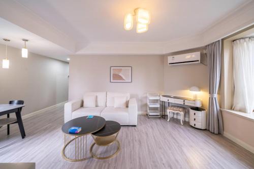 Gubei Apartamento | Tyms Stylish 1BR APT Gubei Garden