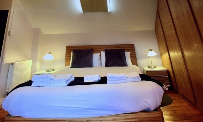 Grangetown Casa | Tyrosa Rooms