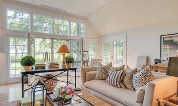 Village of Southampton Casa | Southampton Village So of Hwy