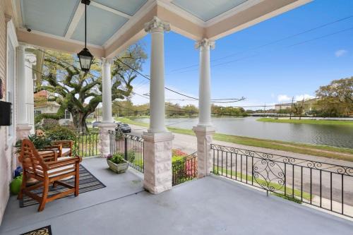 New Orleans Casa | Unbeatable 2BD Bayou Luxury STEPS TO JAZZ FEST