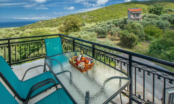 Kallirakhi Casa | Unique apartment with spectacular sea view.