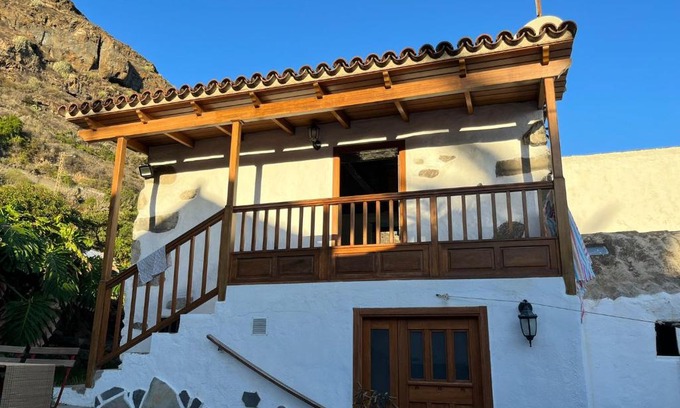 Las Aguas Casa | Cabaña canaria única del siglo XVIII - Casa SALVIA Las Aguas - océano y piscinas naturales a 150 m - Casa completamente cerrada